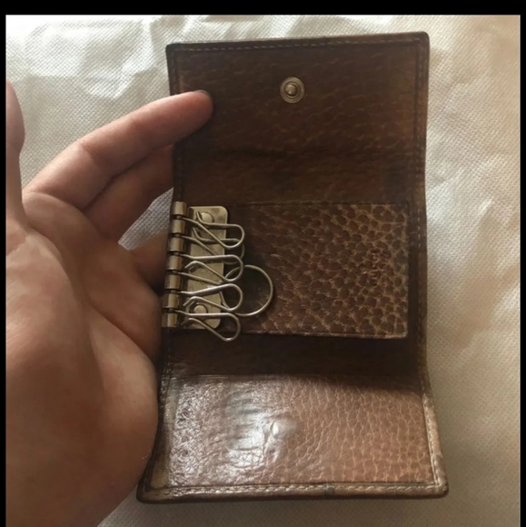 AUTHENTIC GUCCI KEYCHAIN - Picture 7 of 7